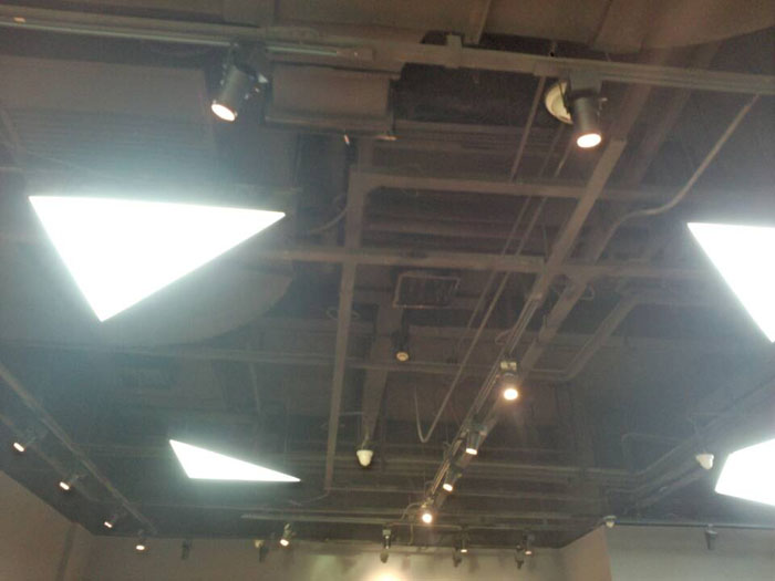 湖滨银泰苹果数码店中央空调施工完成