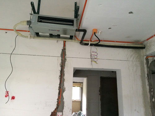 九龙大道自建房中央空调冷凝水施工