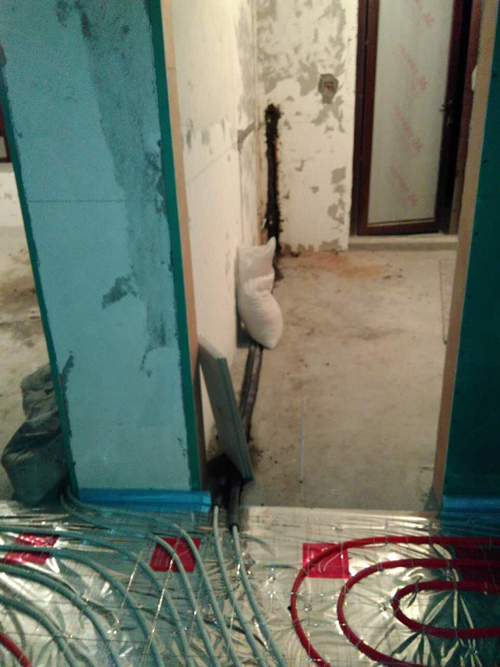 东海水景城豪苑地暖隐蔽工程