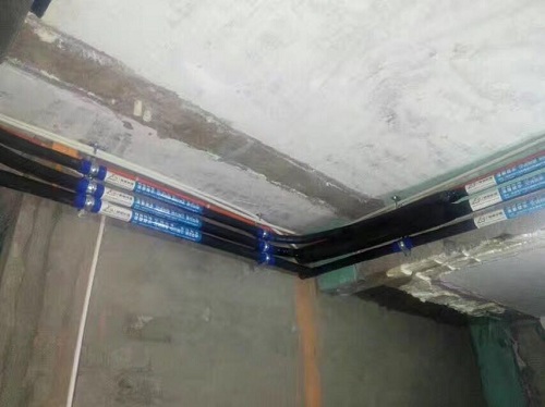 中天之江诚品中央空调室内设备安装