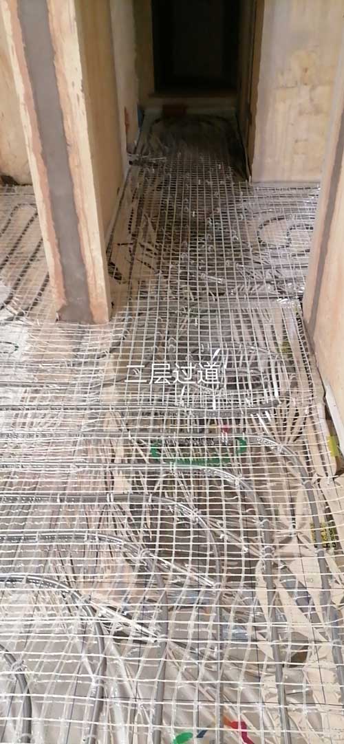 融信沐澜叠排地暖水系统施工