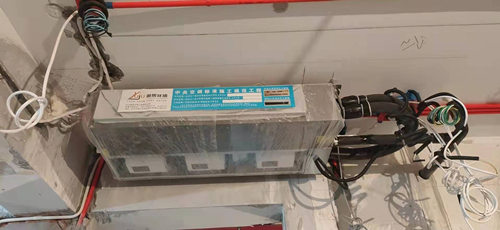 住宅中央空调冷媒管与冷凝水隐蔽施工