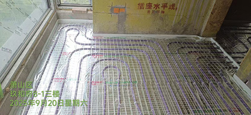 地暖隐蔽工程验收现场