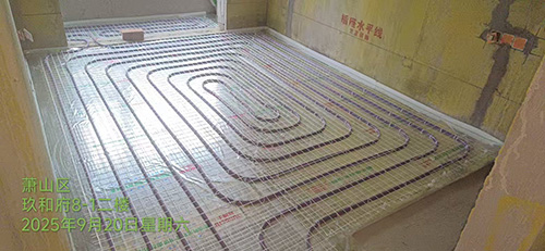 地暖分集水系统施工现场