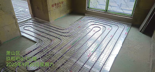 住宅地暖管路铺设施工